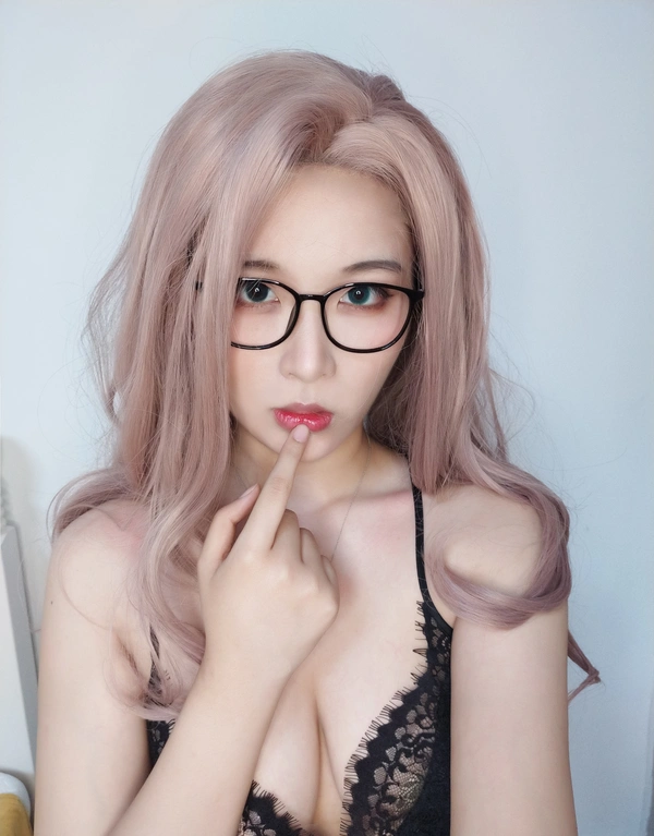 眼镜娘 - 轩萧学姐