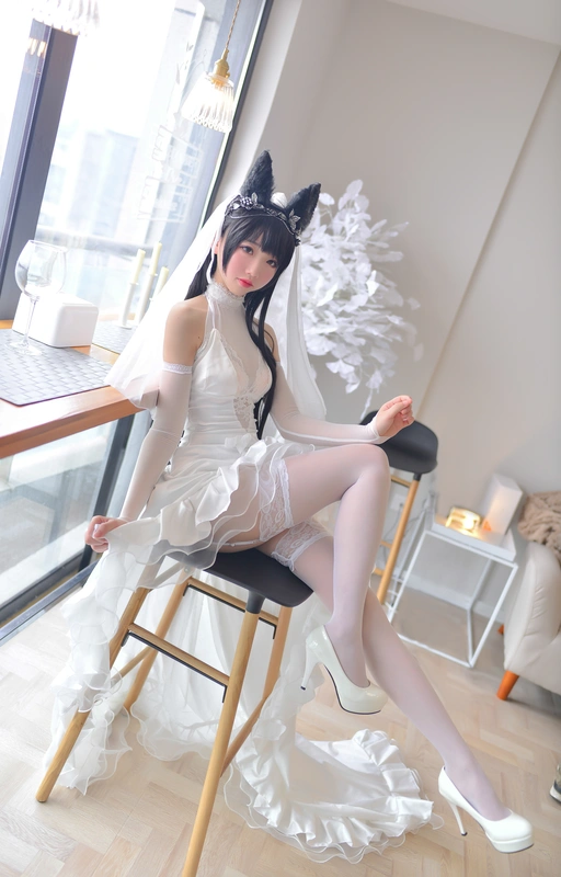 爱宕婚纱 - 雪琪SAMA